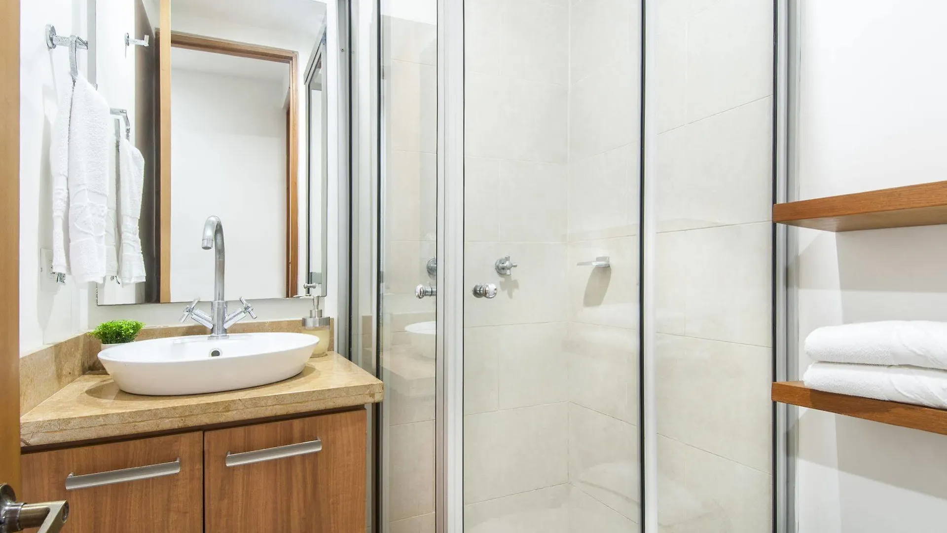 Aparthotel Travelers Orange Cartagena