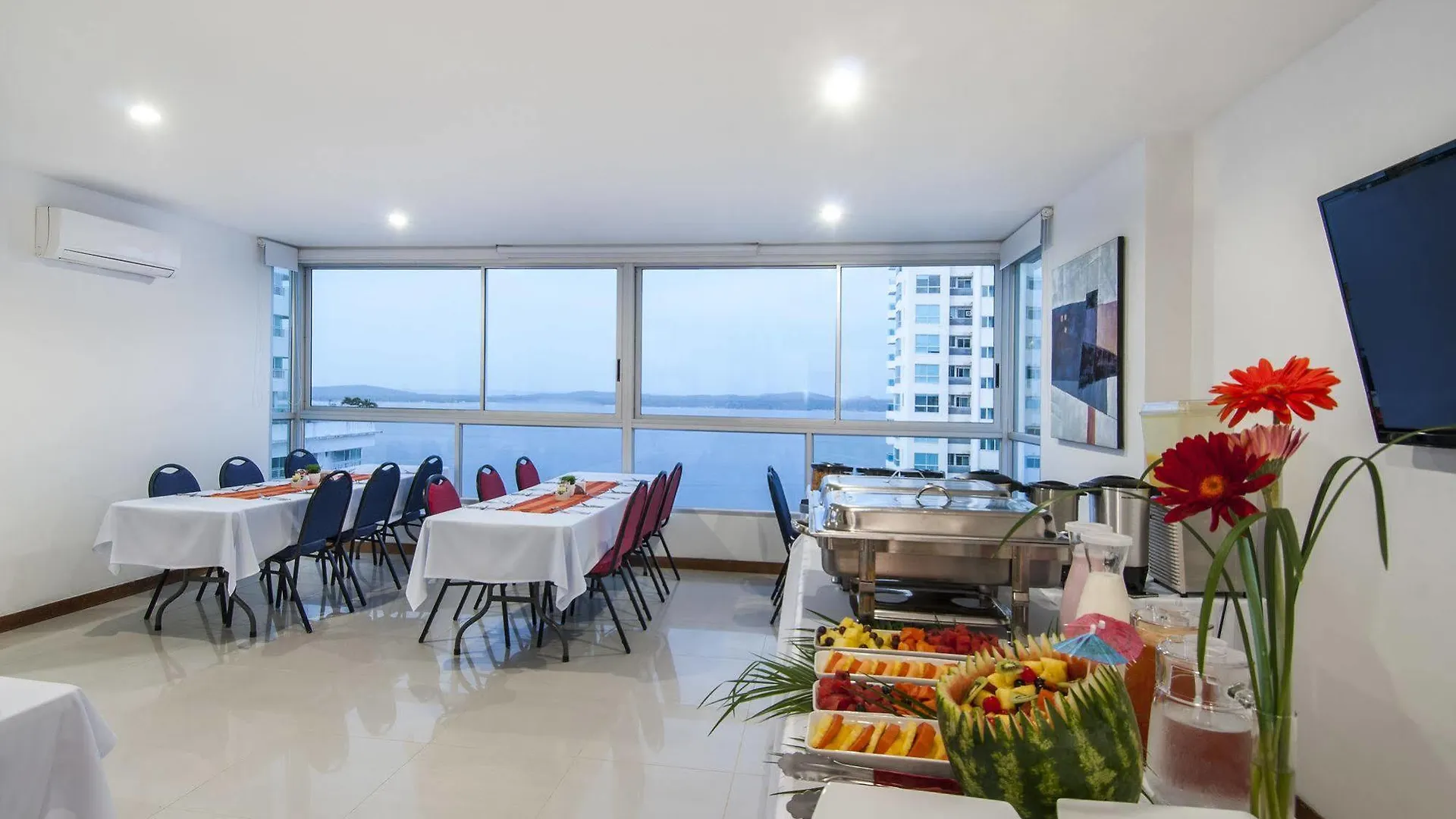 Travelers Orange Cartagena Aparthotel