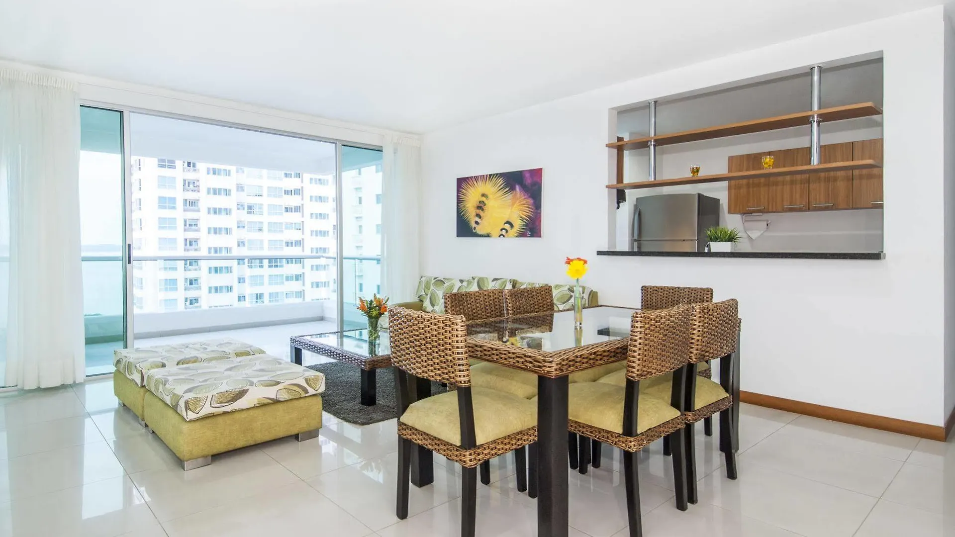 Travelers Orange Cartagena Aparthotel