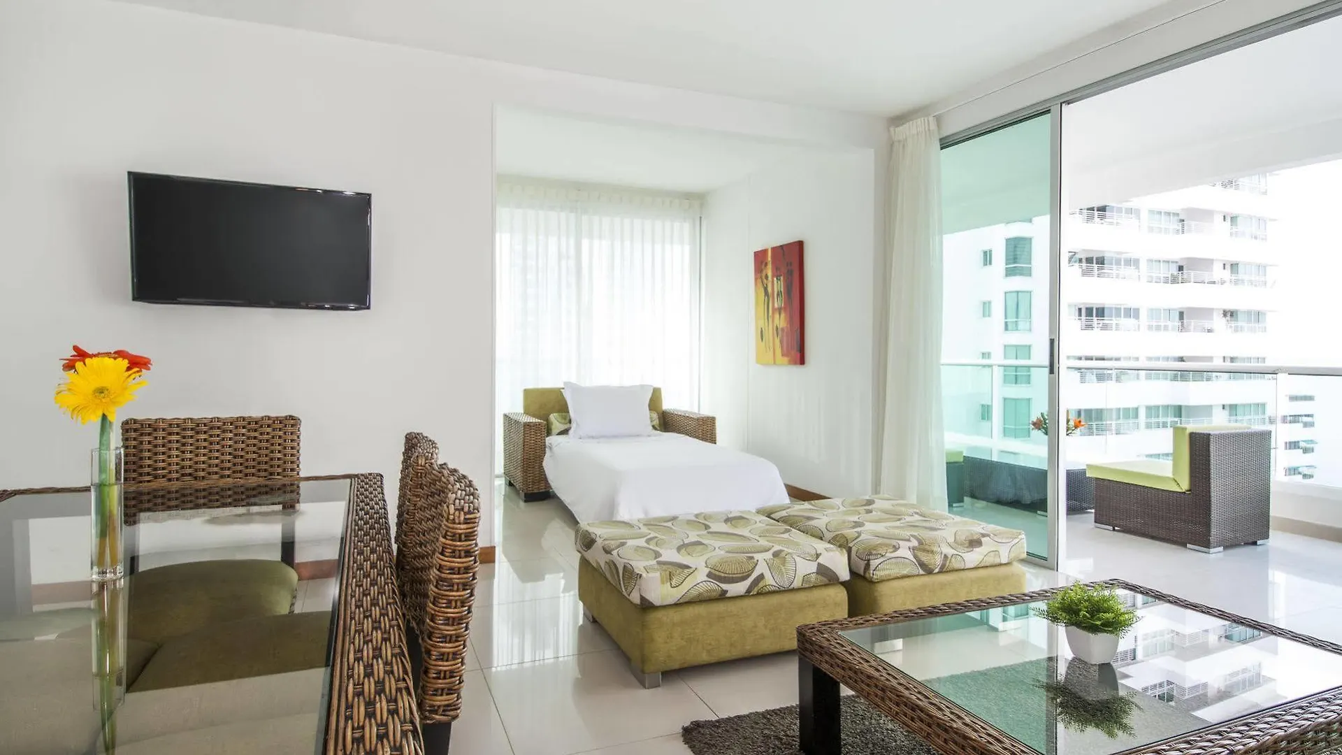 Travelers Orange Cartagena Aparthotel