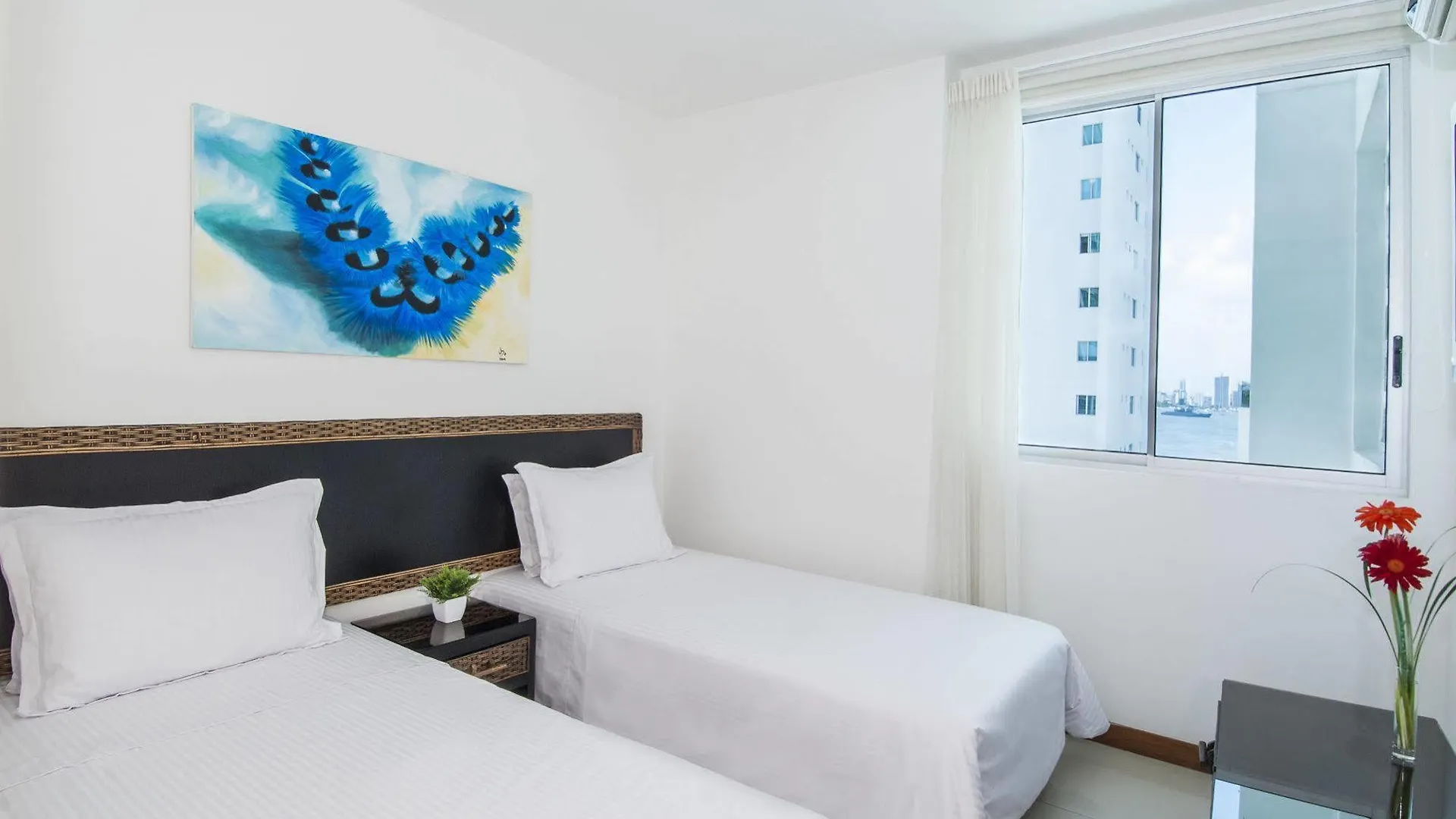 Travelers Orange Cartagena Aparthotel