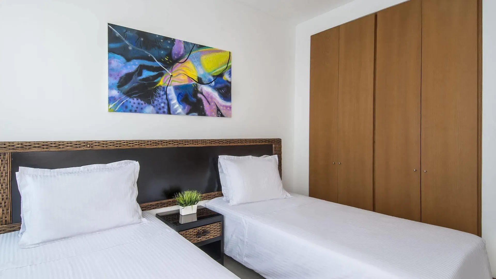 Travelers Orange Cartagena Aparthotel