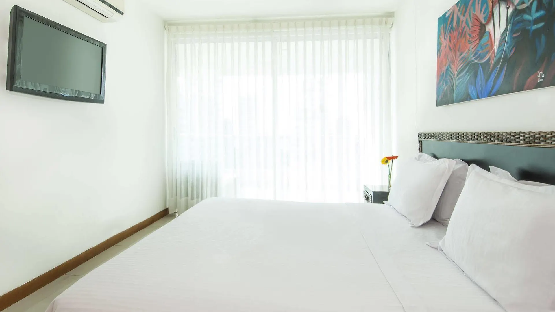 Travelers Orange Cartagena Aparthotel