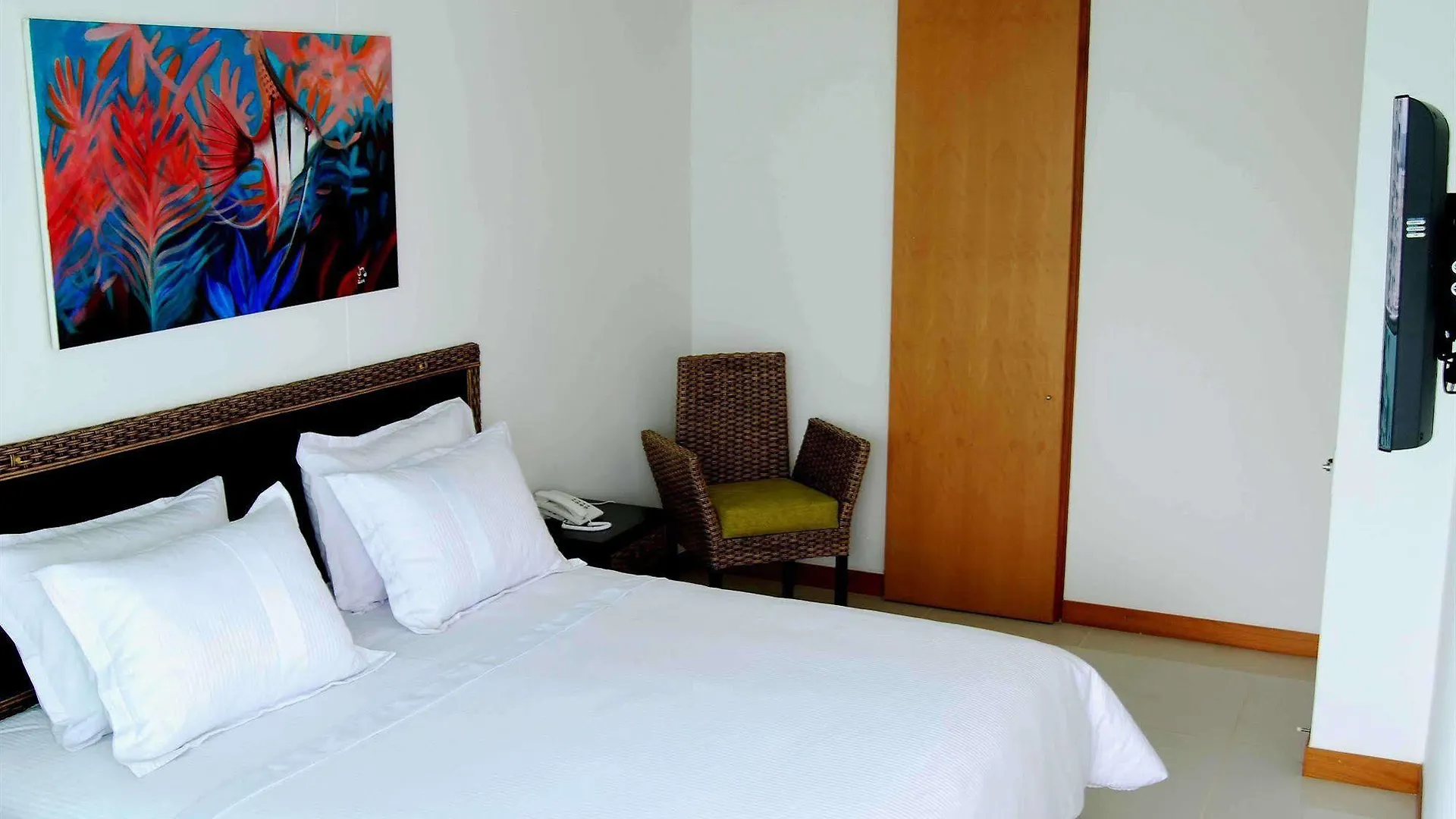 Travelers Orange Cartagena Aparthotel